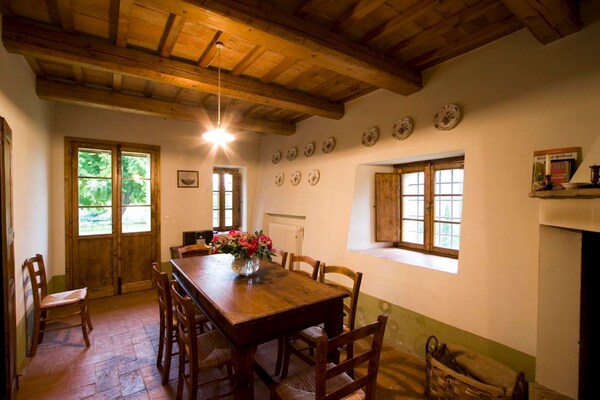 Foto van Ruim huis met zwembad - Vakantiehuis in Brisighella - DiningRoom