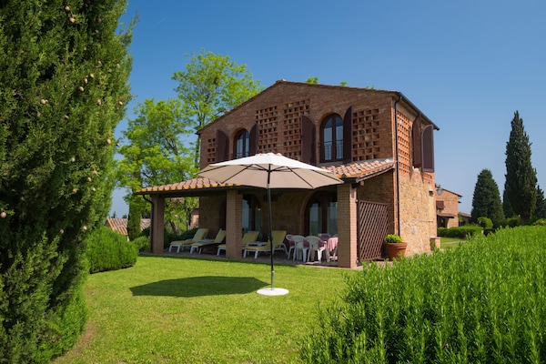 Foto van Romola Retreat: Toscaanse ontsnapping - Vakantiehuis in Montaione - ExteriorSummer