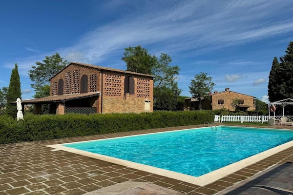 Foto van Romola Retreat: Toscaanse ontsnapping - Vakantiehuis in Montaione - PoolOfHouse
