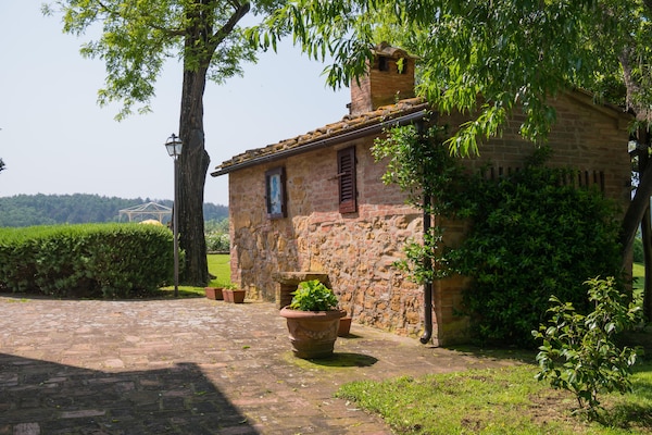 Foto van Romola Retreat: Toscaanse ontsnapping - Vakantiehuis in Montaione - GardenSummer