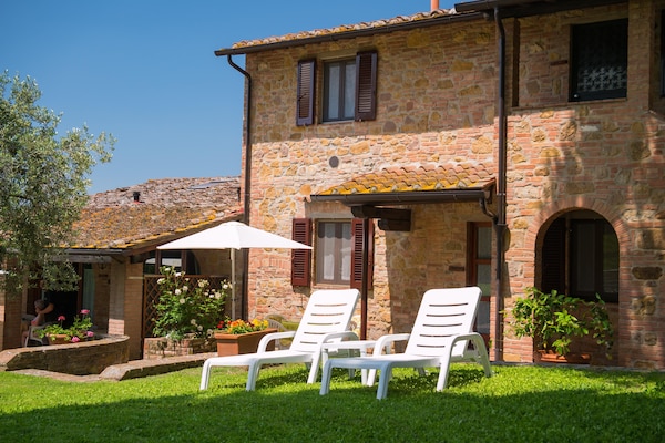 Foto van Romola Retreat: Toscaanse ontsnapping - Vakantiehuis in Montaione - GardenSummer