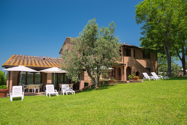 Foto van Romola Retreat: Toscaanse ontsnapping - Vakantiehuis in Montaione - GardenSummer