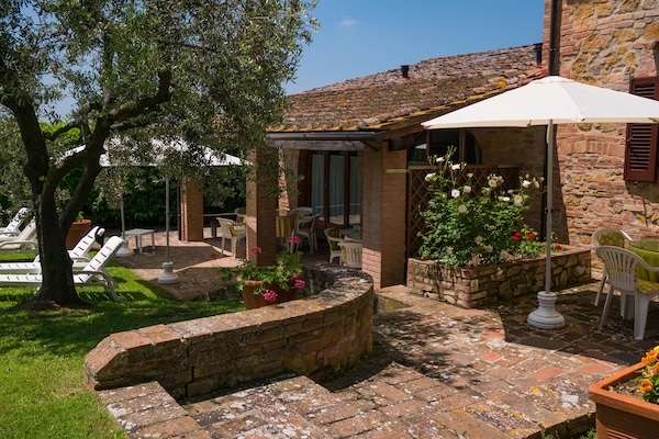 Foto van Romola Retreat: Toscaanse ontsnapping - Vakantiehuis in Montaione - GardenSummer
