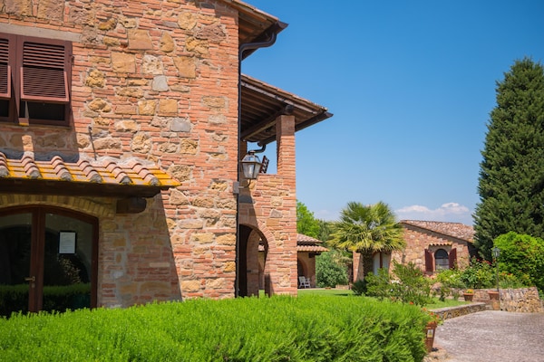 Foto van Romola Retreat: Toscaanse ontsnapping - Vakantiehuis in Montaione - GardenSummer