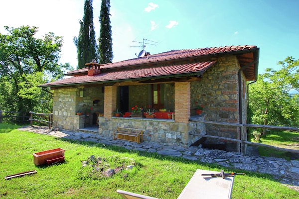 Foto van Opvallende boerderij, Ortignano - Vakantiehuis in Ortignano - ExteriorSummer