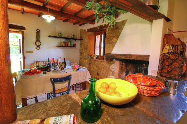 Foto van Opvallende boerderij, Ortignano - Vakantiehuis in Ortignano - Kitchen