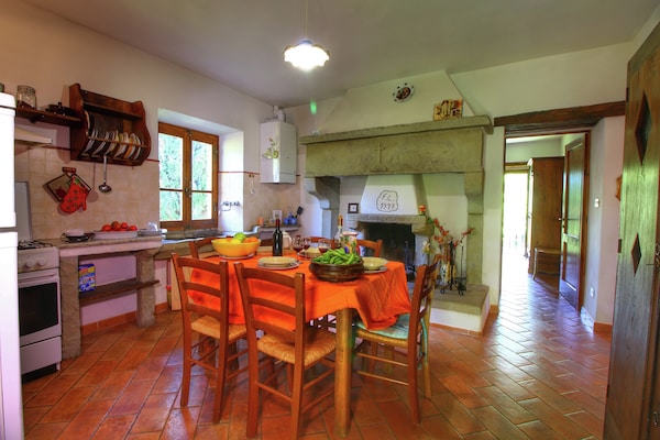 Foto van Opvallende boerderij, Ortignano - Vakantiehuis in Ortignano - Kitchen