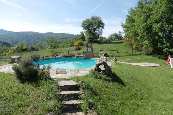 Foto van Opvallende boerderij, Ortignano - Vakantiehuis in Ortignano - GardenSummer