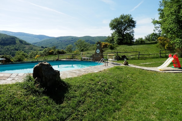 Foto van Opvallende boerderij, Ortignano - Vakantiehuis in Ortignano - PoolOfHouse