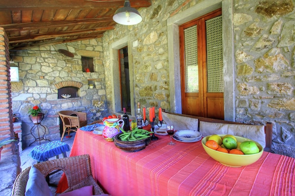 Foto van Opvallende boerderij, Ortignano - Vakantiehuis in Ortignano - Ambiance