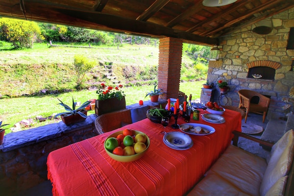 Foto van Opvallende boerderij, Ortignano - Vakantiehuis in Ortignano - TerraceBalcony