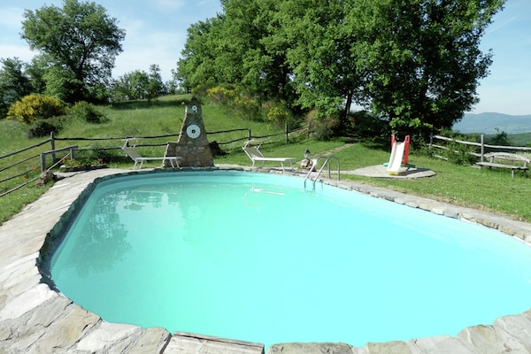 Foto van Opvallende boerderij, Ortignano - Vakantiehuis in Ortignano - ExteriorSummer