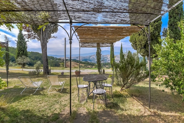 Foto van Comfortabel appartement met adembenemend uitzicht, nabij warmwaterbronnen - GardenSummer