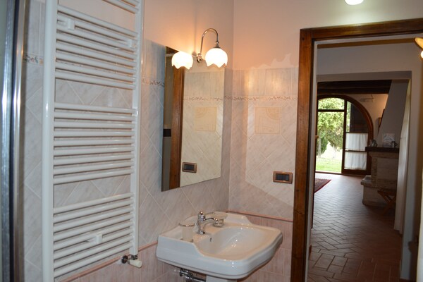 Foto van Toscaanse retraite in Montalceto - Vakantiehuis in Asciano (SI) - BathRoom