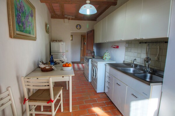 Foto van Gezellige boerderij in Le Tolfe met een zwembad - Vakantiehuis in Siena - Kitchen