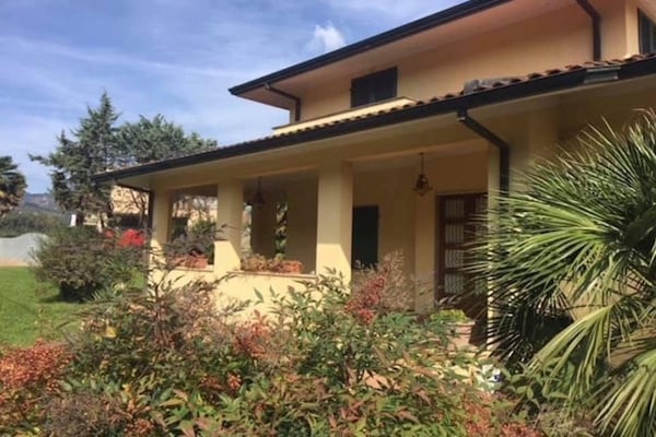Foto van Vakantiehuis Camaiore bij Lido-stranden - Vakantiehuis in Camaiore - ExteriorSummer