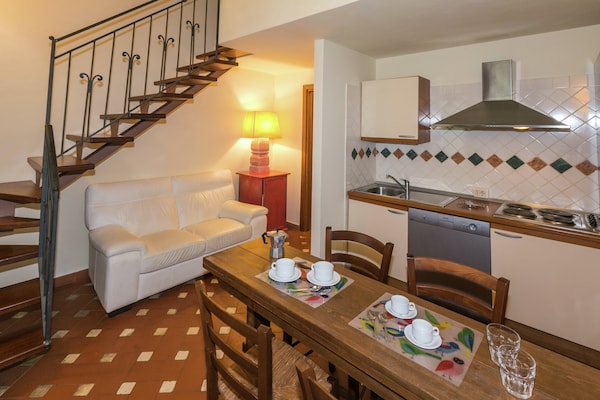 Foto van Gezellig appartement op slechts 7 km van het strand en de helderblauwe zee - LivingRoom