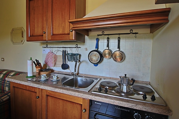 Foto van Cottage in Urbania met zwembad en terras - Vakantiehuis in Urbania - Kitchen
