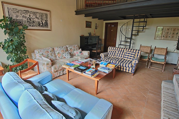 Foto van Cottage in Urbania met zwembad en terras - Vakantiehuis in Urbania - Facilities