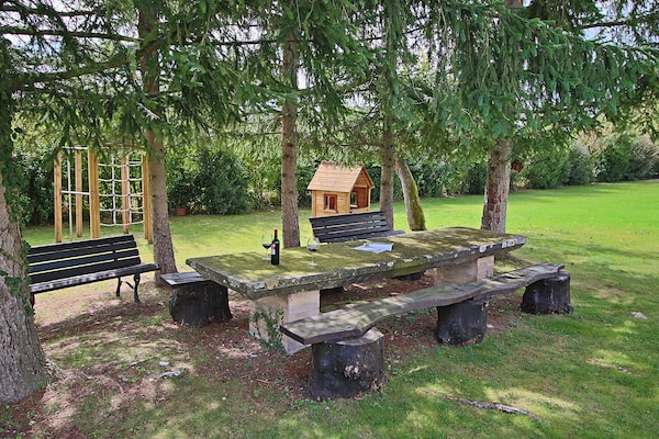 Foto van Cottage in Urbania met zwembad en terras - Vakantiehuis in Urbania - Facilities