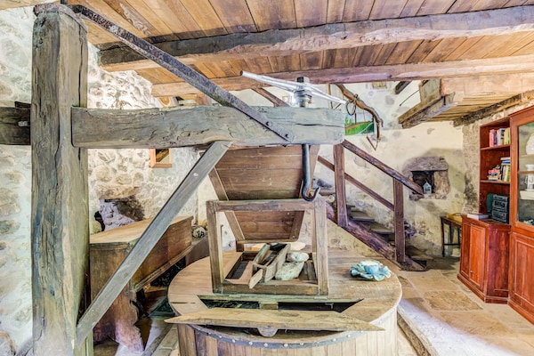 Foto van Familieverblijf in de molen met barbecue - Vakantiehuis in Roccafluvione - Landing