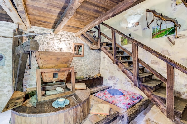 Foto van Familieverblijf in de molen met barbecue - Vakantiehuis in Roccafluvione - Landing