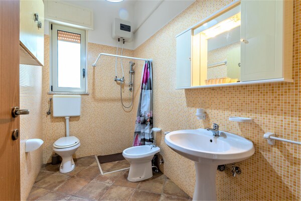 Foto van Verblijf in Sunny Garden in Taviano - Vakantiehuis in Taviano - BathRoom