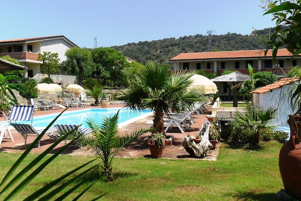 Foto van Vakantiehuis aan het strand in Ricadi - Vakantiehuis in Ricadi - ExteriorSummer