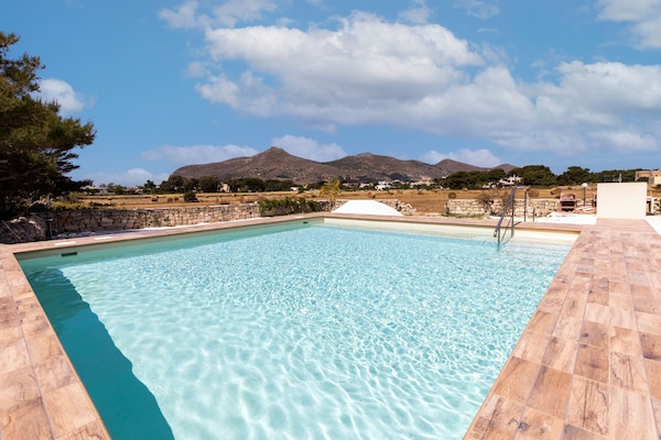 Foto van Appartement in Favignana met gedeeld zwembad - Vakantiehuis in Favignana - PoolOfHouse