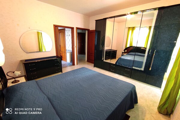 Foto van Villa met uitzicht op de Etna, tuin en zwembad - Vakantiehuis in Santa Venerina - BedRoom