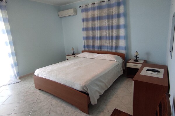 Foto van Villa met uitzicht op de Etna, tuin en zwembad - Vakantiehuis in Santa Venerina - BedRoom