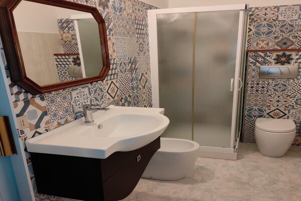 Foto van Villa met uitzicht op de Etna, tuin en zwembad - Vakantiehuis in Santa Venerina - BathRoom