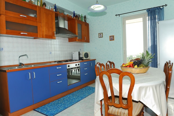 Foto van Villa met uitzicht op de Etna, tuin en zwembad - Vakantiehuis in Santa Venerina - Kitchen