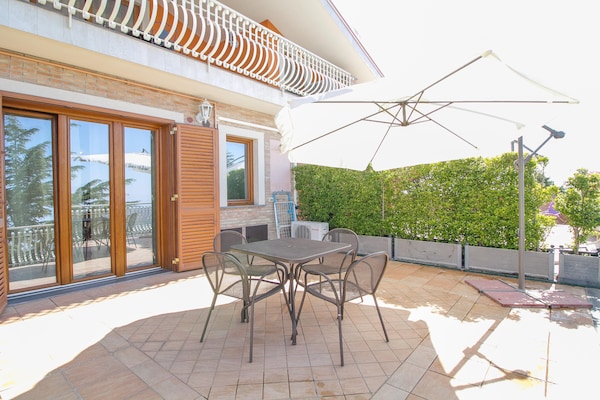 Foto van Appartement met panoramisch uitzicht op zee - Vakantiehuis in Trecastagni - TerraceBalcony