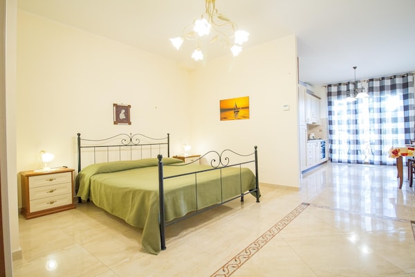 Foto van Appartement met panoramisch uitzicht op zee - Vakantiehuis in Trecastagni - BedRoom