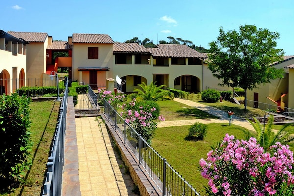 Foto van Residentie Le Corti di Montepitti, Suvereto - Vakantiehuis in Suvereto - ExteriorSummer