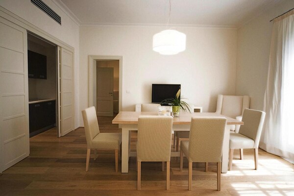 Foto van Appartement in Toscane met groot zwembad - Vakantiehuis in Rignano sull'Arno - DiningRoom