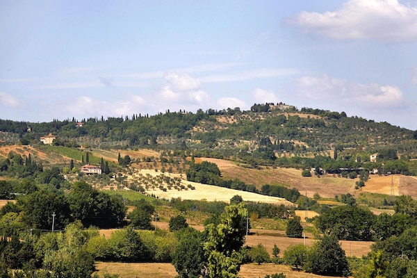 Foto van Appartement in Toscane met groot zwembad - Vakantiehuis in Rignano sull'Arno - AreaSummer5KM