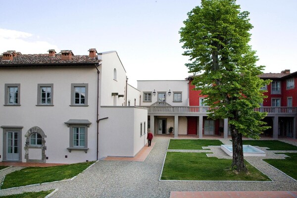 Foto van Appartement in Toscane met groot zwembad - Vakantiehuis in Rignano sull'Arno - Outdoor