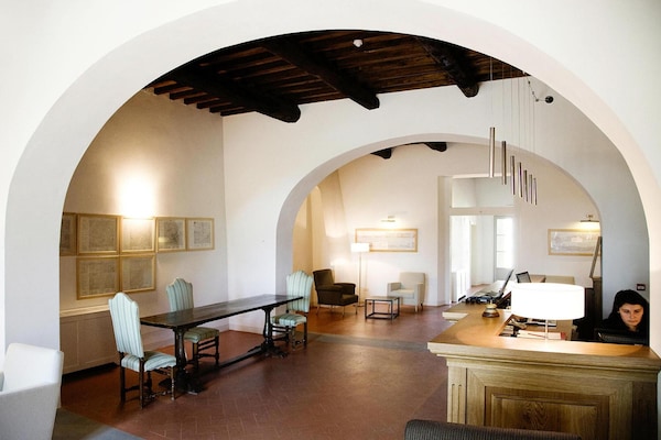 Foto van Appartement in Toscane met groot zwembad - Vakantiehuis in Rignano sull'Arno - HallReception