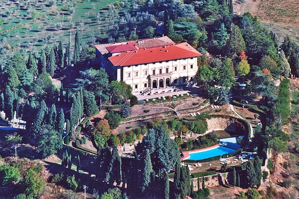 Foto van Residence Villa Pitiana in Donnini - Vakantiehuis in Donnini - ExteriorSummer