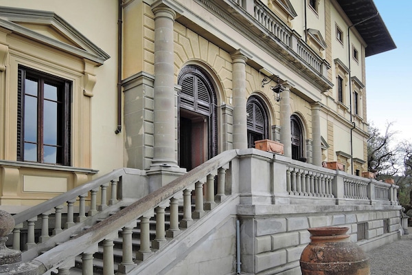 Foto van Residence Villa Pitiana in Donnini - Vakantiehuis in Donnini - ExteriorSummer