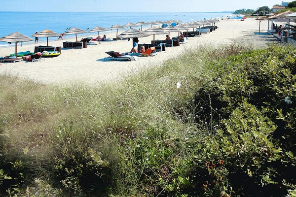 Foto van Appartement in Moriani-Plage met terras - Vakantiehuis in Poggio-Mezzana - WaterView