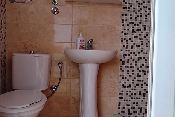 Foto van Beachfront Sunset Apartments Sutomore-ClassicStdio - BathRoom