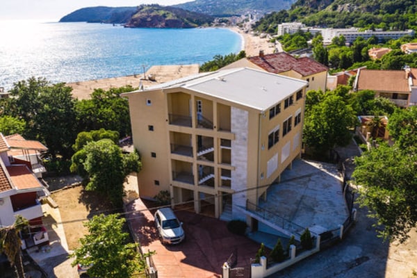 Foto van Classic Studio Apartment with Sea View and Terrace - Outdoor