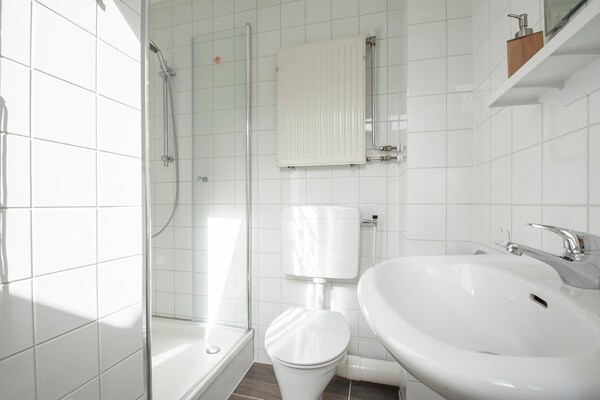 Foto van Charmante villa vlakbij zandstrand - Vakantiehuis in Julianadorp aan Zee - BathRoom