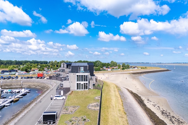 Foto van Appartement in Sint-Annaland aan het Water - Vakantiehuis in St. Annaland - Untagged