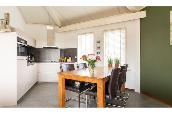 Foto van Vakantiehuis op Ameland bij Golfbaan - Vakantiehuis in Hollum - Kitchen