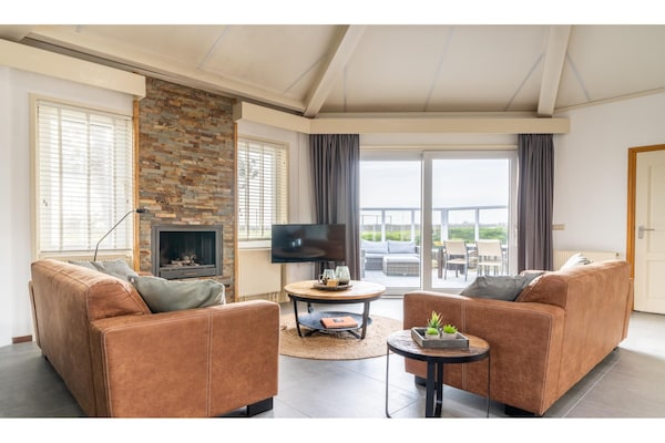 Foto van Vakantiehuis op Ameland bij Golfbaan - Vakantiehuis in Hollum - LivingRoom