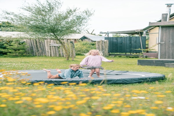 Foto van Kidz Lodge in Zon Zee Strand met speelplaats - Vakantiehuis in Callantsoog - GardenSummer